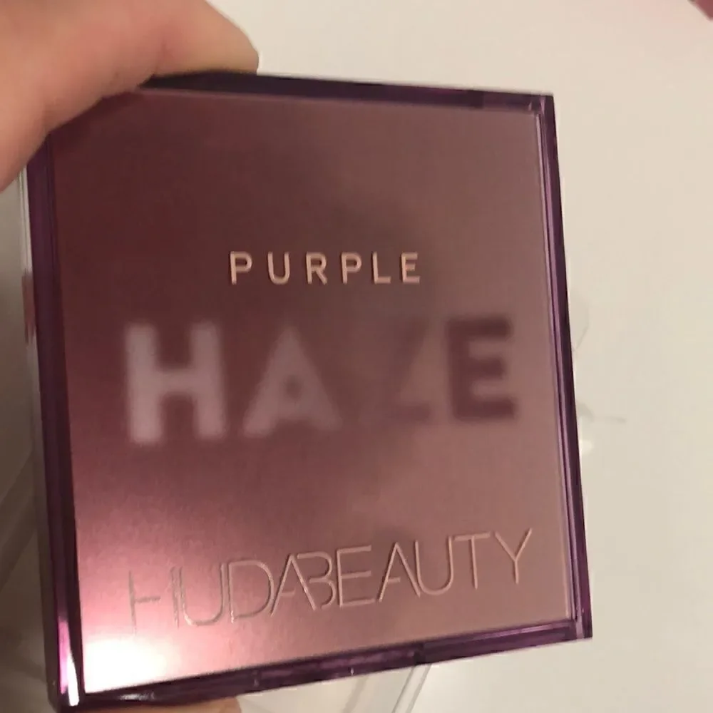 HUDA beauty purple haze eyeshadow palette NEW